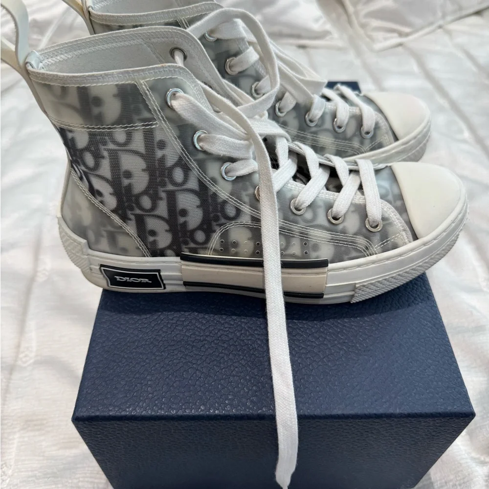 Authentic High-Top Dior Sneakers - Picture 2 of 5